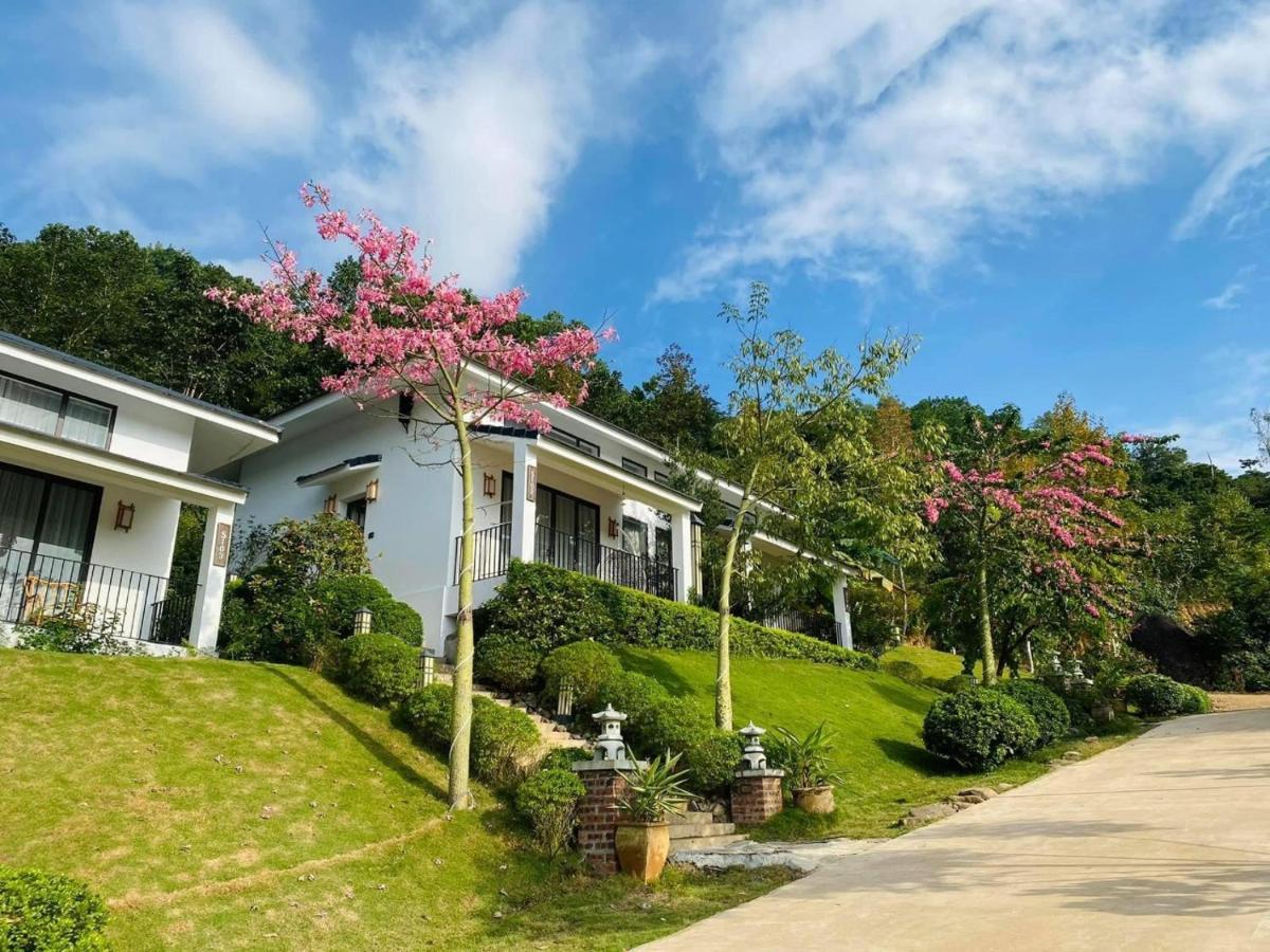 Onsen Villas - Venuestay Hoa Binh Exterior photo